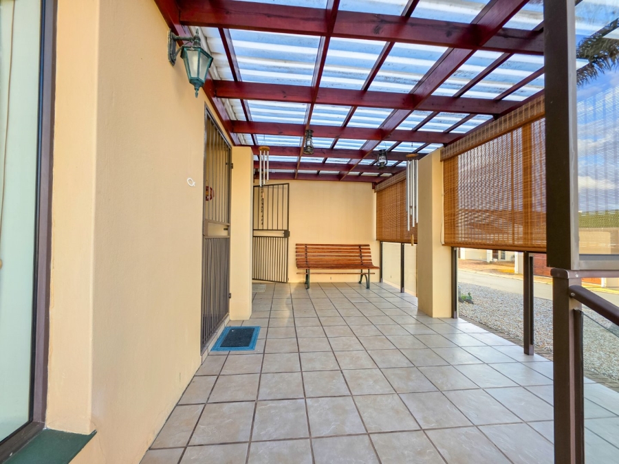 3 Bedroom Property for Sale in Stilbaai Wes Western Cape